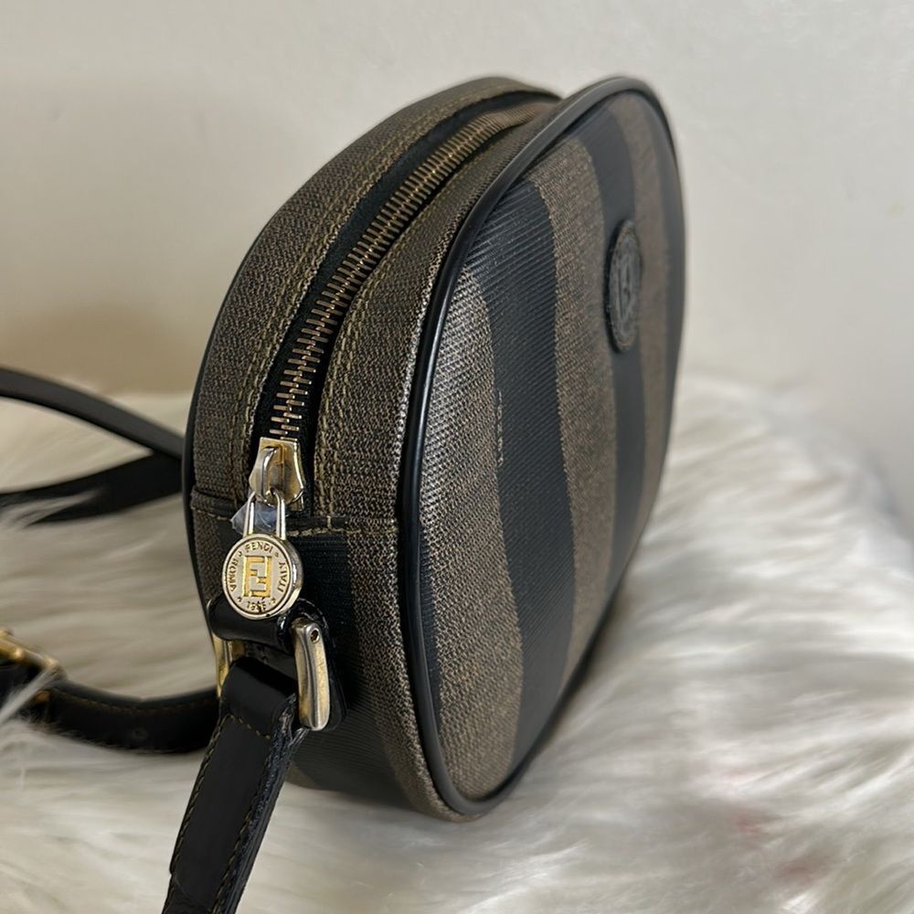 💯Authentic Fendi Pecan Crossbody Bag🍀 - Picture 3 of 17